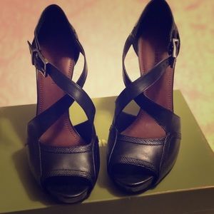 Black Giani Bini Cross Strap Heels
